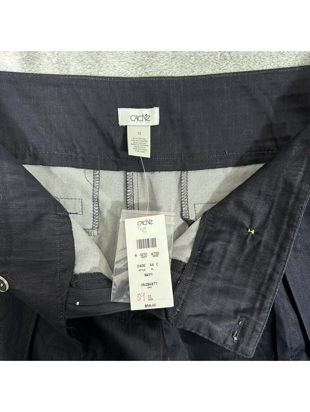 Cache Women’s 12 Nazvy Blue Pleated Shorts W/Gold Button Excellent Slight Sheen - Picture 2 of 6